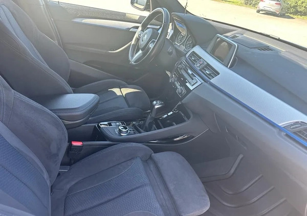 BMW X1 cena 79999 przebieg: 216000, rok produkcji 2018 z Bielawa małe 211
